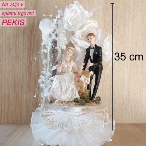 Elegantna poročna figurica, bogato okrašena
