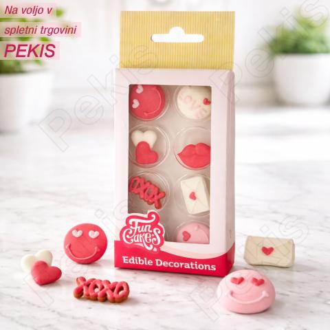 Sladkorni okraski Love (FunCakes, 2cm) 8 kom