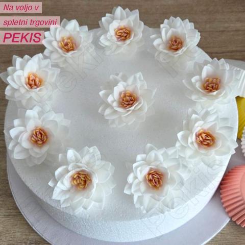 Wafer beli cvetovi Lotosa (6cm) 10 kom