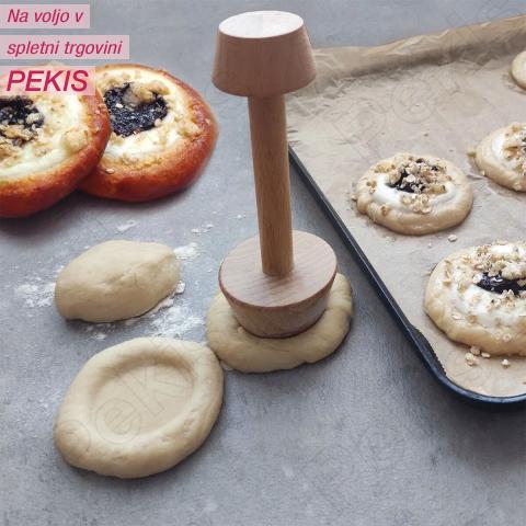 Posebno dvostransko orodje za popolne moravske kolače