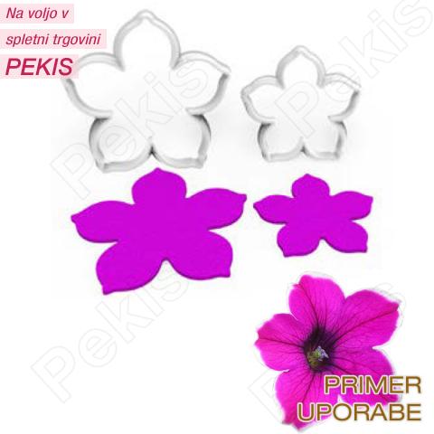 Modelčka (2 delni) Petunija Modelčka (2 delni) Petunija