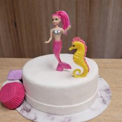 Dekorativna figurica (št.1) mala morska deklica z morskim konjičkom