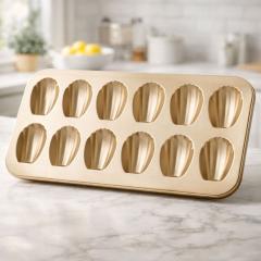 Pekač magdalence (Wilton) medvedje šape 40x23 cm