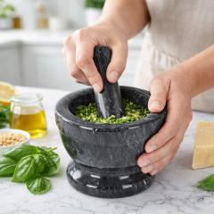 Granitni terilnik za začimbe, zelišča in domač pesto