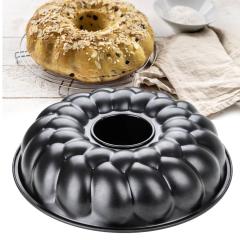 Zenker pekač za potico in šarkelj 32 cm – kakovostna izbira za popolno peko Zenker pekač za potico in šarkelj 32 cm – kakovostna izbira za popolno peko